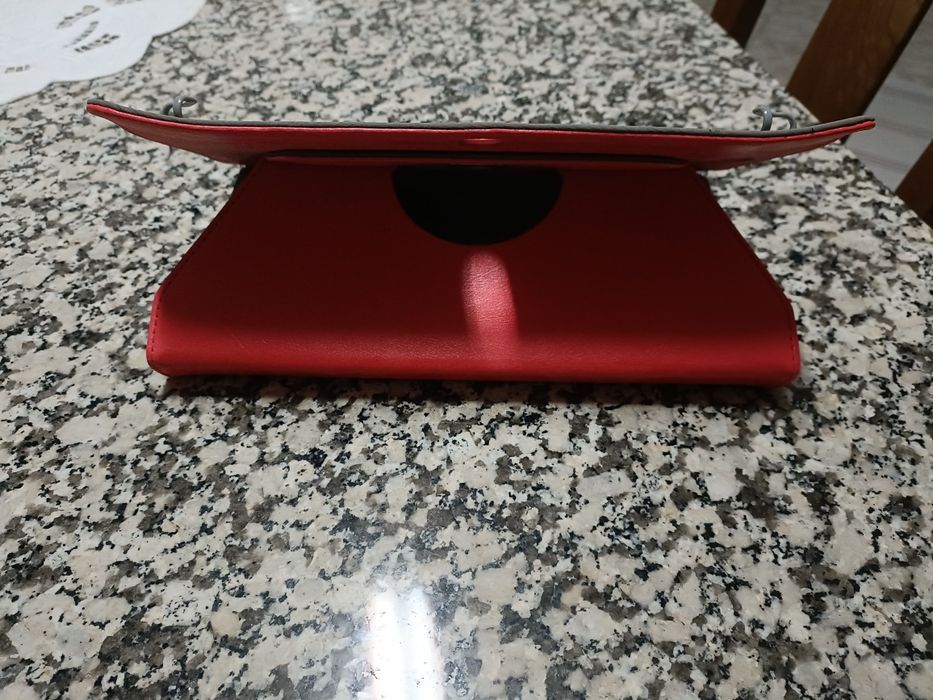 Capa ajustável para tablet