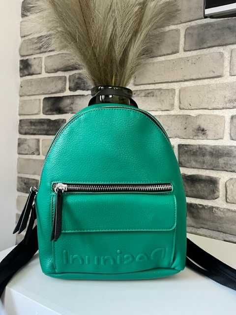 Mały piękny plecak Desigual zielony NOWY skóra ekologiczna
