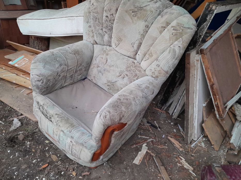 Кресло    (одно)