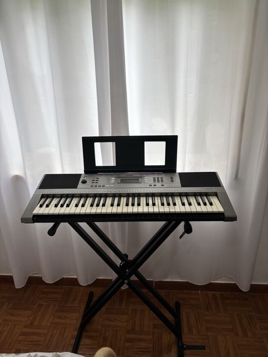 Teclado Yamaha PSR-E353