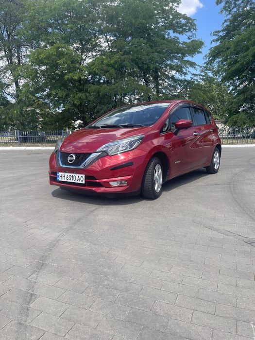 Продам Nissan Note гібрид 10500y.e.