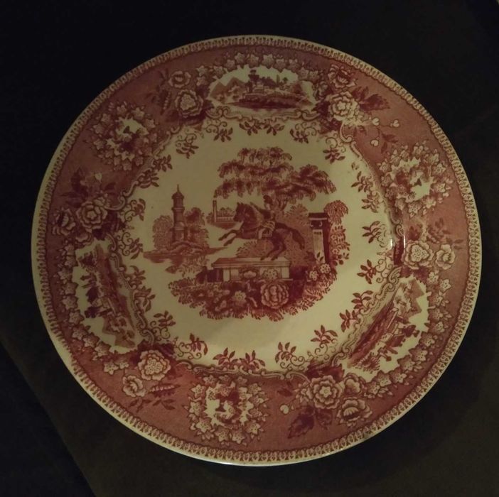 Real Fábrica de Sacavém , 2 prato e 1 travessa , Faisão e Estátua