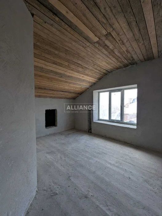 Продаж! Здана 2км квартира 62м2 в самому центрі міста