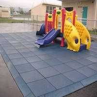 Гумова плитка 500*500 мм від виробника для дитячих майданчиків