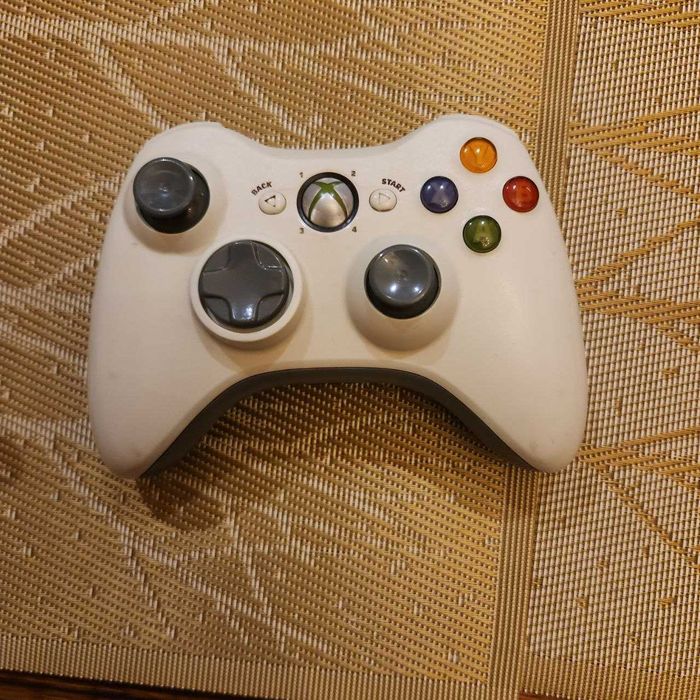 Беспроводной геймпад Xbox 360 White (без АКБ)