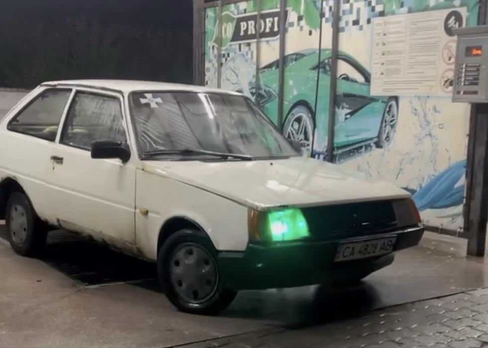 ЗАЗ 1102 Таврія