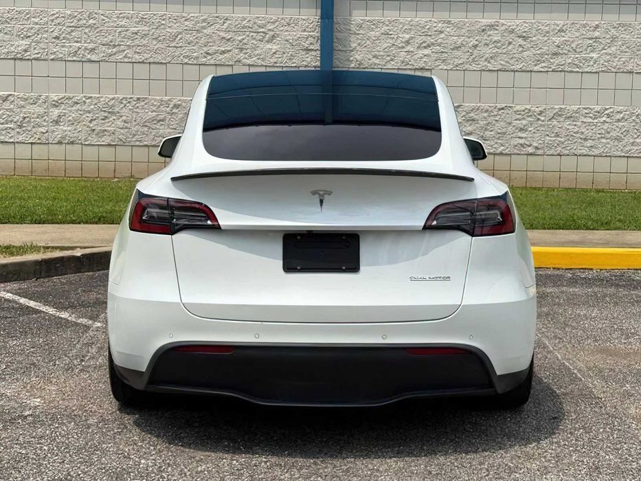Tesla Model Y Performance      2022