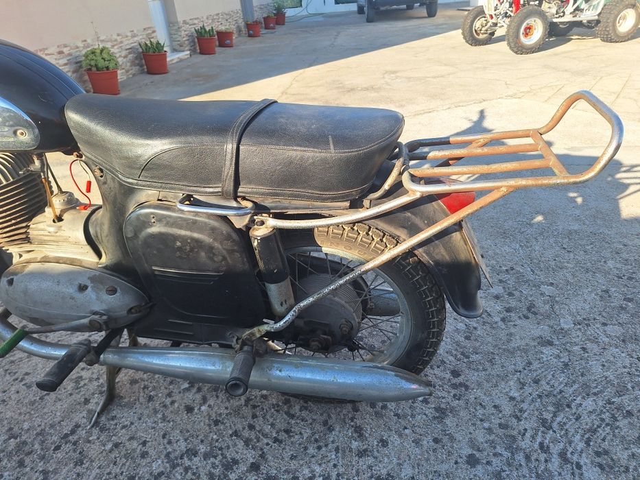 Mota Jawa 250 de 1974