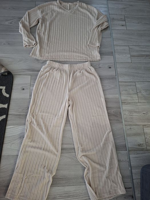 Dresy w prążki r 44/46