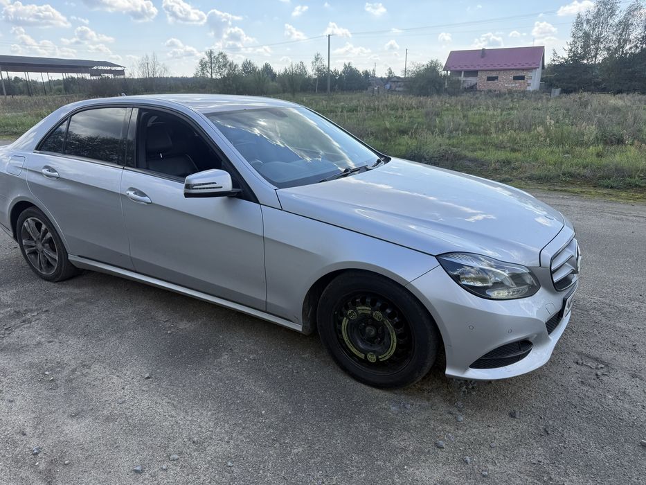 Mercedes-Benz e220