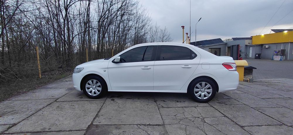 Продам автомобіль,,Peugeot 301 1.2 бензин 2013 рік,,