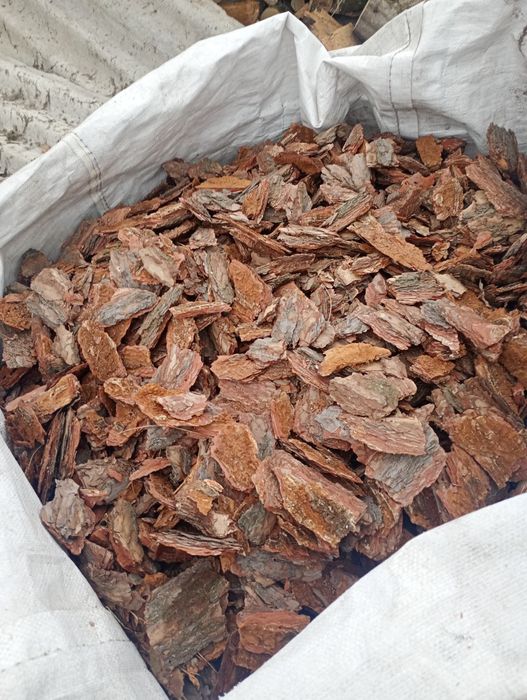 Кора соснова,для декорування саду ,дерев, кущів