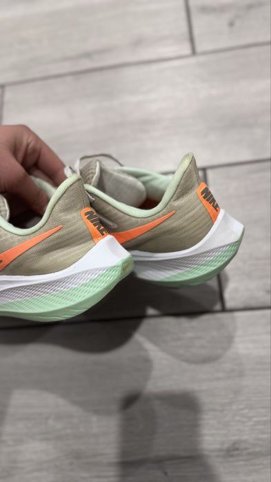 Бігові кросівки nike zoom pegasus 39 premium,40р
