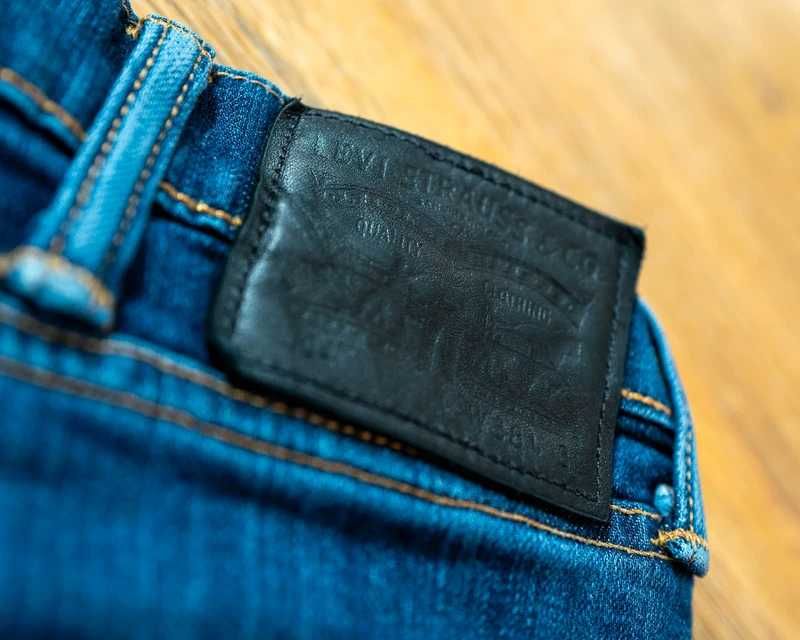 Levi’s 504 Regular Straight W38 L32 – klasyczny denim, skórzana  czarna metka J079