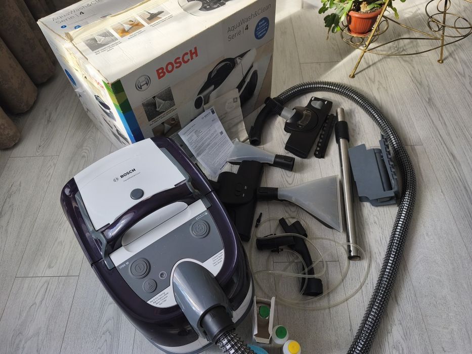 Пилосос миючий, пылесос моющий Bosch BWD41740