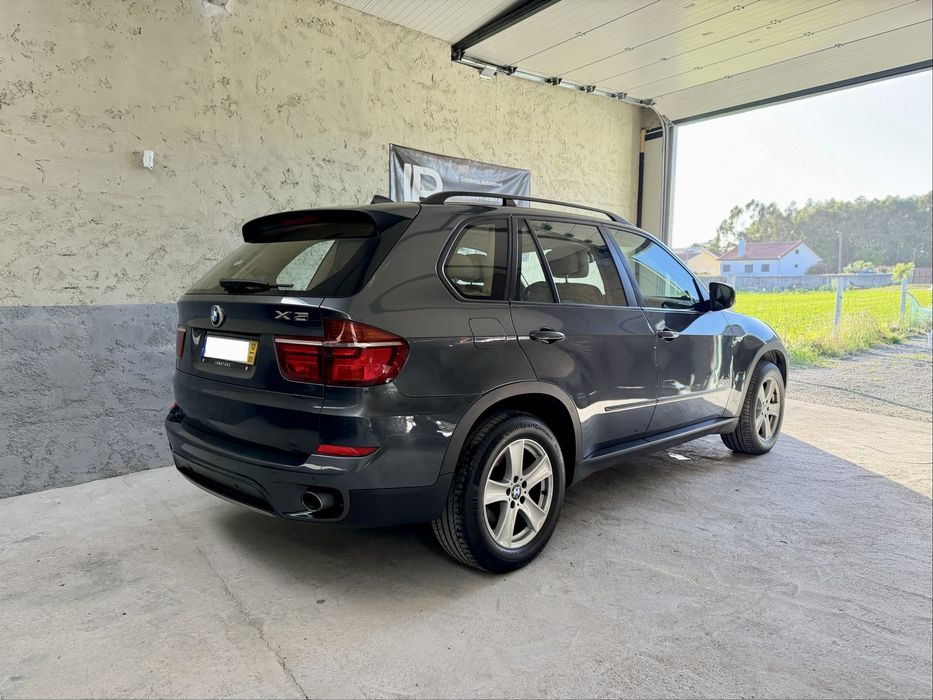 BMW X5 3.0d xDrive 7 lugares - Desde 269€ Mês
