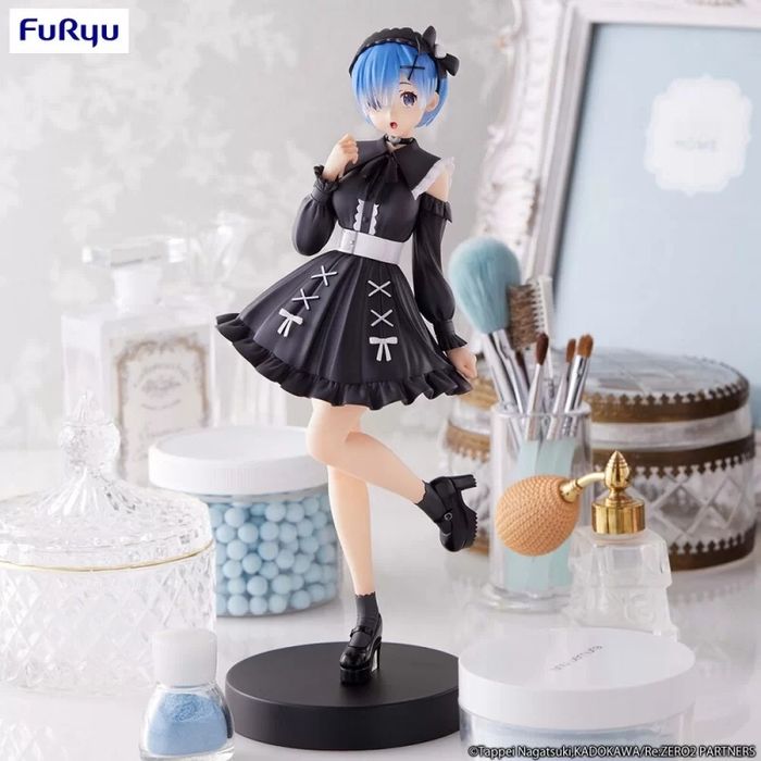 Оригинальная аниме-фигурка Рэм Furyu из Re:Zero. Фигурка по аниме «Re:Zero — Жизнь с нуля в альтернативном мире». Рэм в красивом платие
