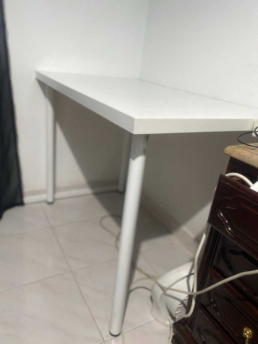 Mesa Linnmon Ikea 100 cm x 60 cm,