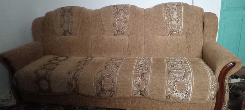 Продам диван разом із кріслами