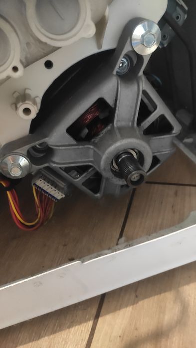 Pralka  Candy  AQUA 1042D uszkodzony bęben i brak drzwiczek