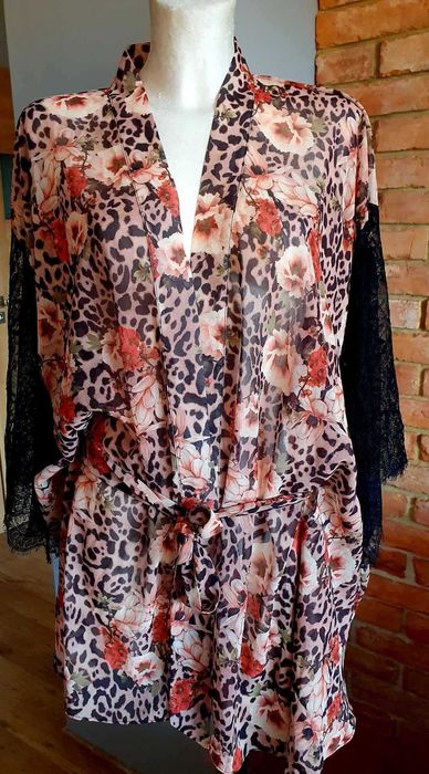 Szlafrok, podomka marki Guess