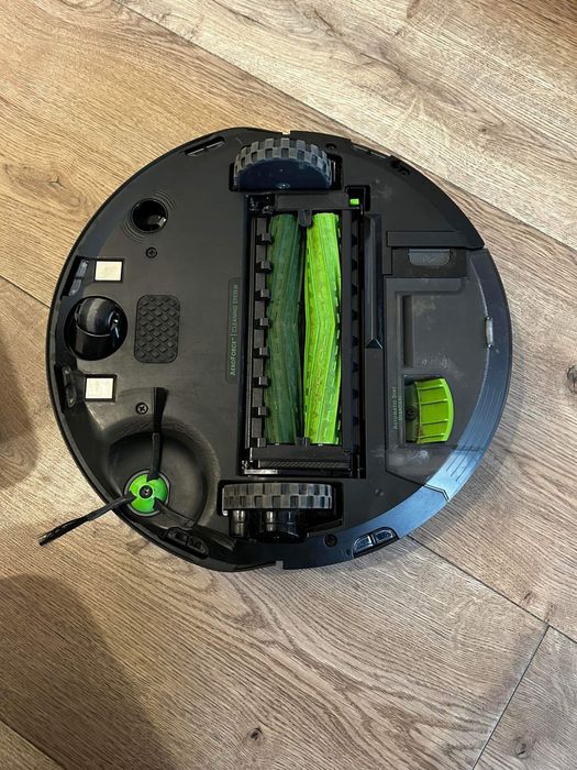 iRobot Roomba J7+ Stacja Oczyszczająca GWARANCJA