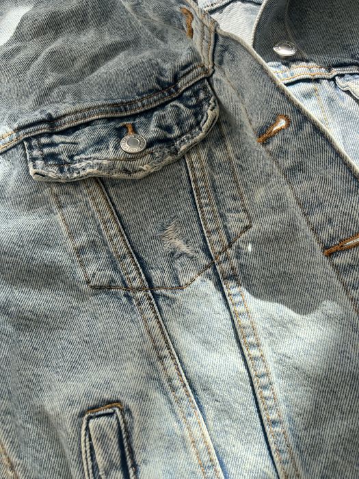 Джинсова куртка Bershka
