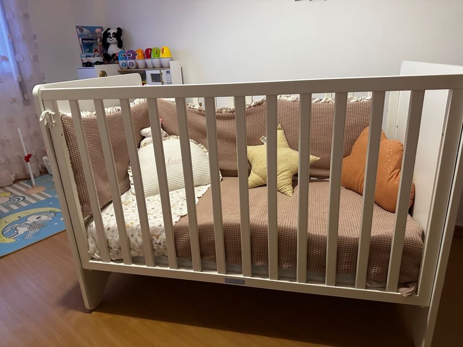 Cama grades/ berço de criança