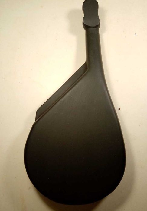 Украинский музыкальный инструмент Бандура в сувенирном исполненииn