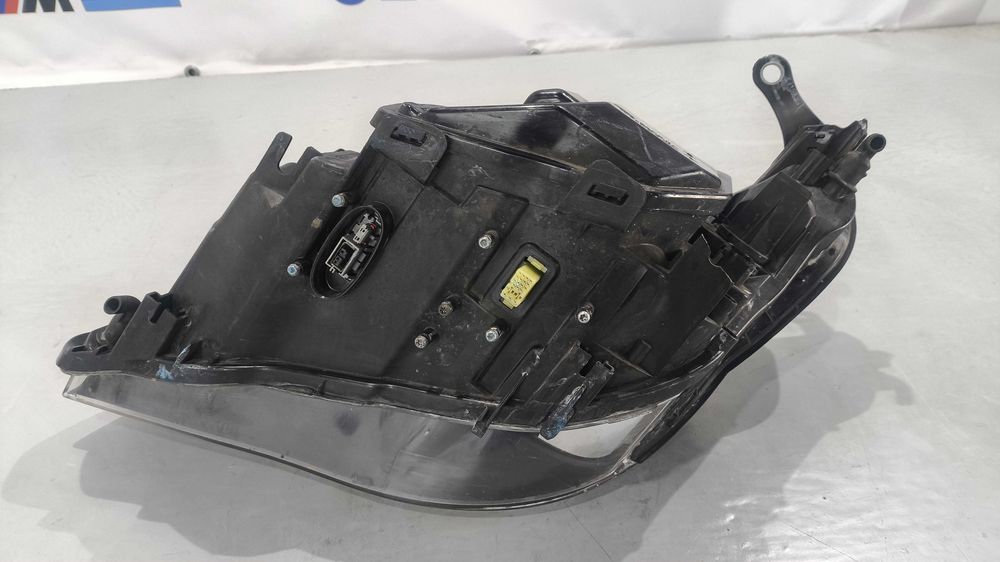 Farol BMW Serie 5 (E60/E61) Direito Xénon Direcional Pré-LCI