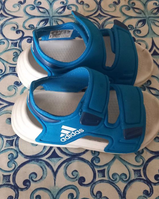 Sandálias adidas