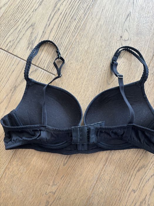Biustonosz Intimissimi 75b czarny super push up
