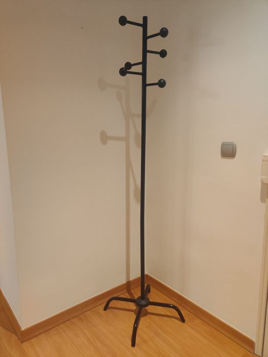 Cabide em metal preto