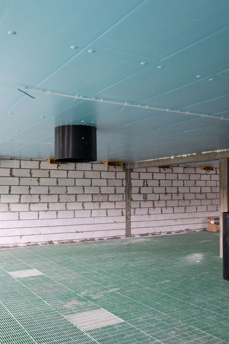 Sufit Strop Podbitka Obory Kurnika Tuczarni Chlewni Styrodur XPS AGRO