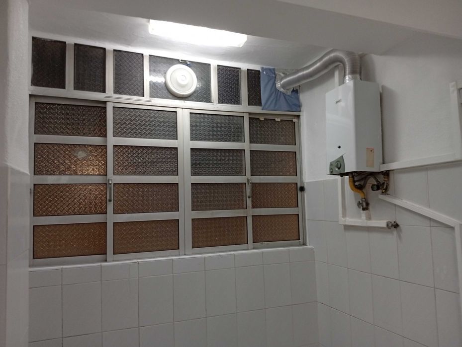 Salão de Cabeleireiro, barbeiro para Arrendar – Falagueira, Amadora