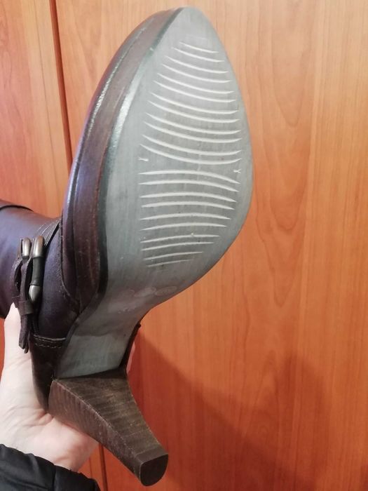 Botas Castanhas Novas T36