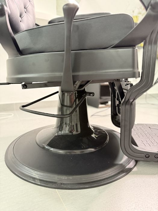 Cadeira de barbeiro nova
