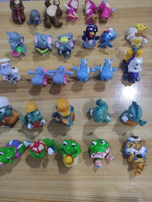 Продам игрушки с киндера