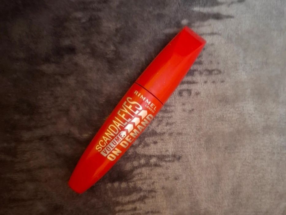 Rimmel London Scanal Eyes On Demand mascara tusz do rzęs black czarny