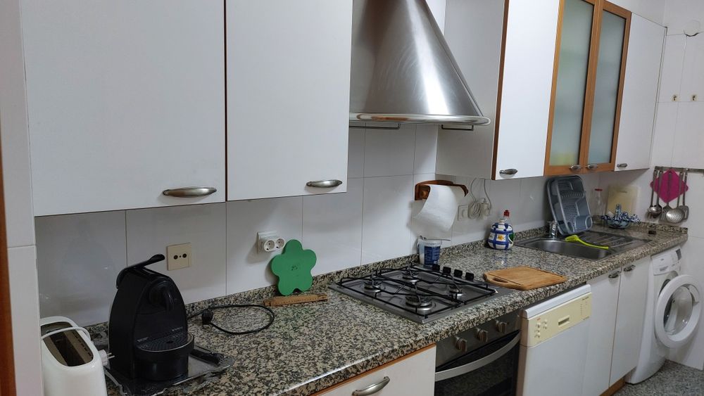 Quarto a  estudante ou professor(a)a