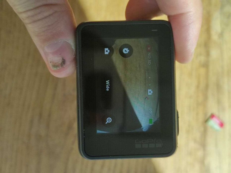 GoPro HERO 7 Black + duży zestaw akcesoriów, 3 baterie, ładowarka, karta
