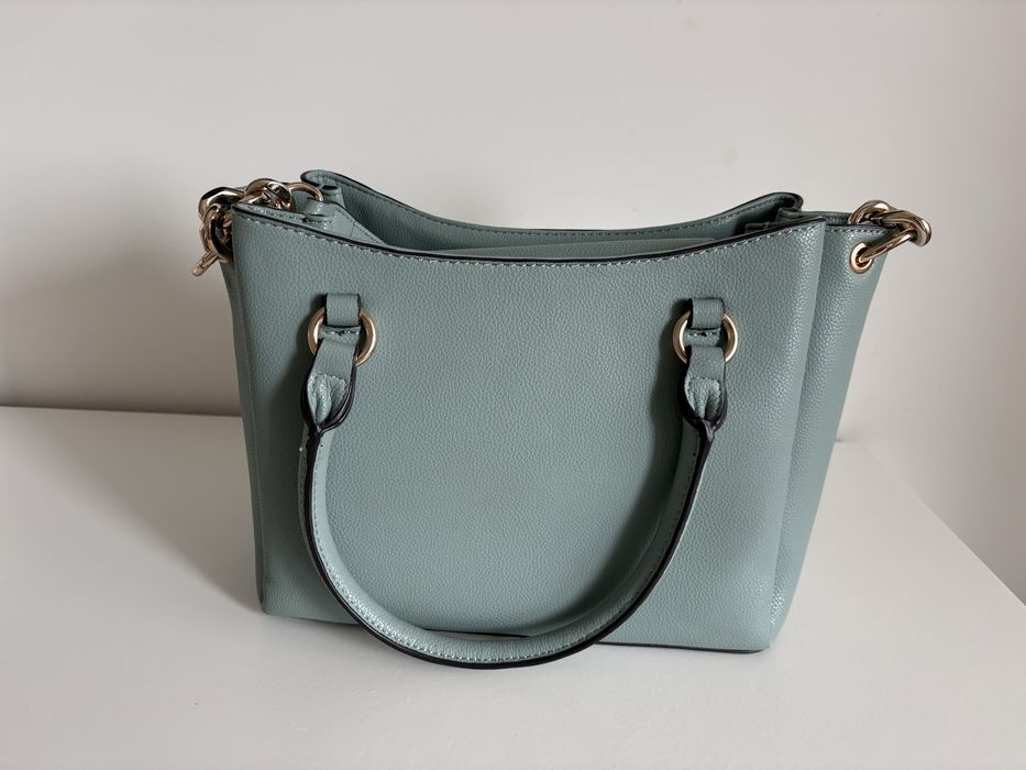 Mala Guess NOVA