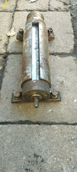 wałek do strugarki 315 długość , 31 kg, masywne z kołem pasowym