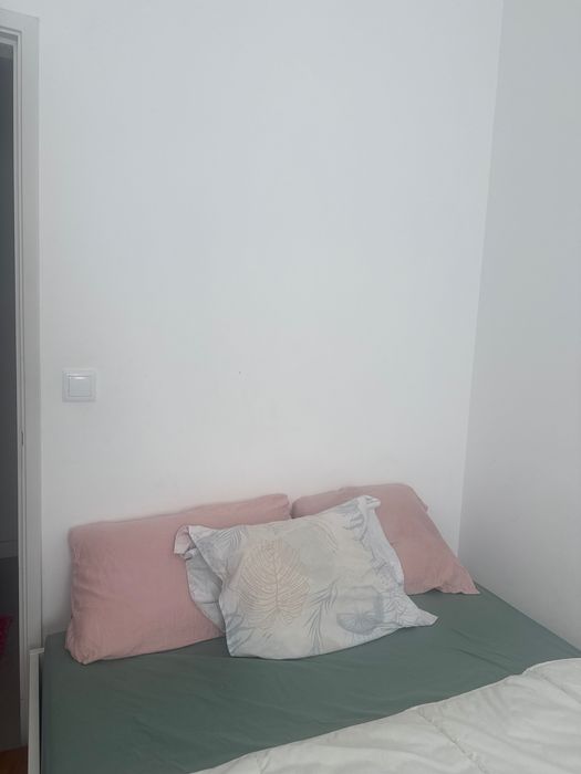 Cama de casal e colchão