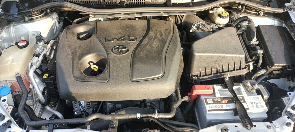 Toyota Auris só 156000klm c/nova