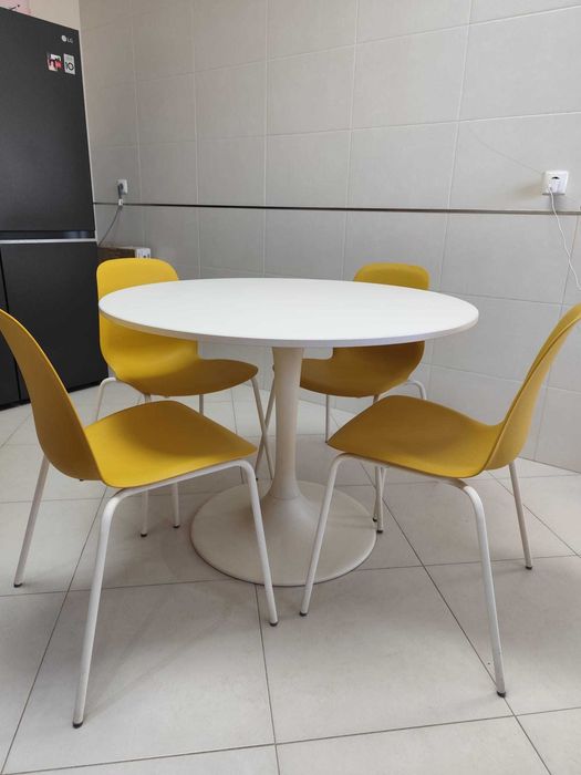 Mesa de cozinha cozinha + 4 cadeiras : IKEA