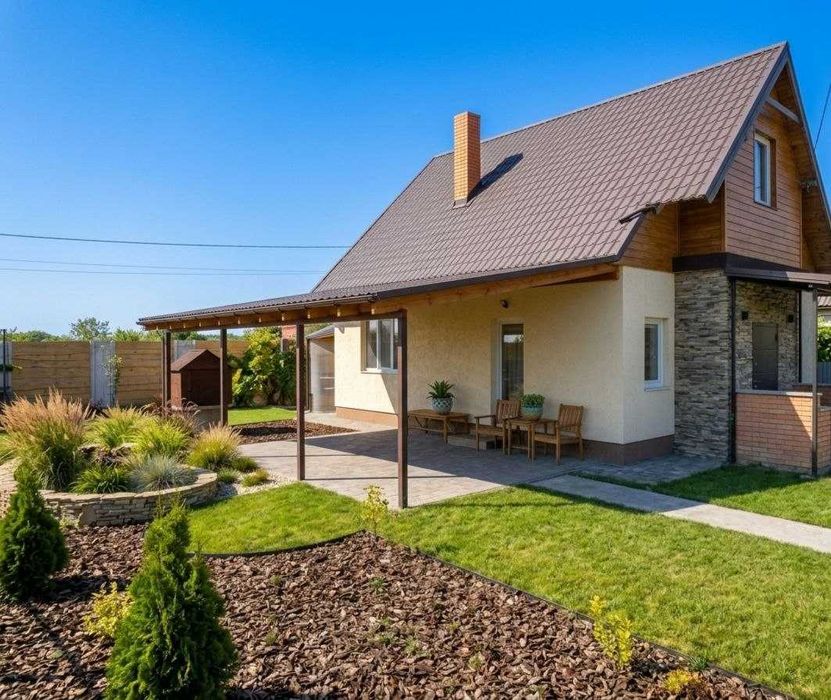 Без посередників (від власника). Продаж готового будинку під Києвом: автономність, затишок та максимум вільного простору