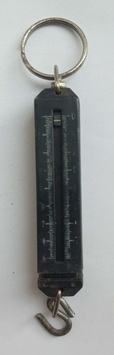 Брелок в виде весов (кантера)