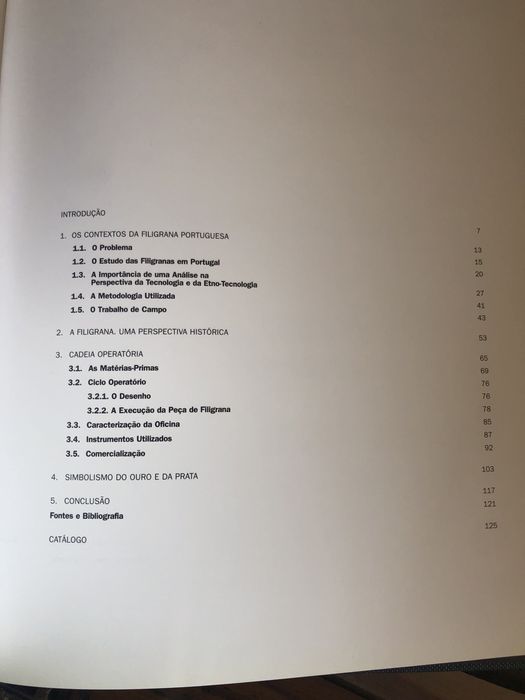 Livro de Filigrana Portuguesa de Priscila Cardoso