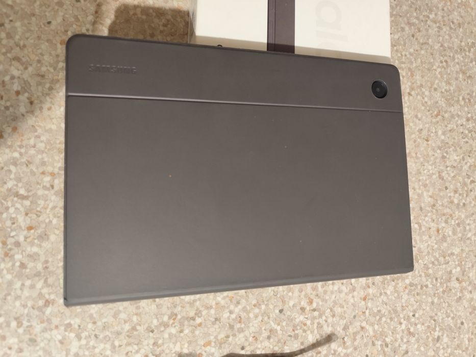 Планшет Самсунг Таб8